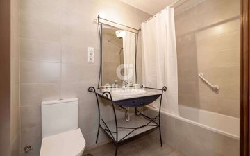 Property slide 24