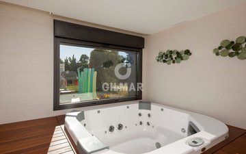 Property slide 20