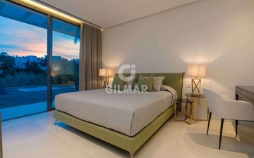 Property slide 21