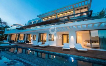 Property slide 18