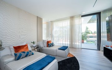 Property slide 18