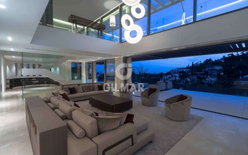 Property slide 31