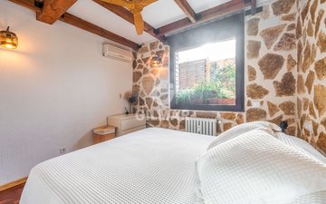Property slide 32