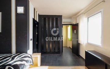 Property slide 44