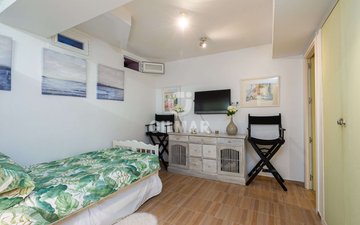 Property slide 30