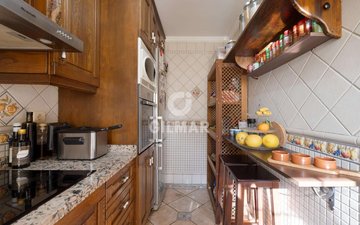 Property slide 10