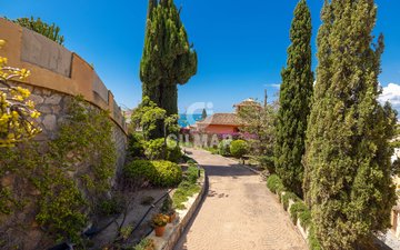 Property slide 18