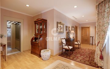 Property slide 24