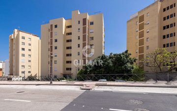 Property slide 32