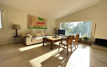 Property slide 4