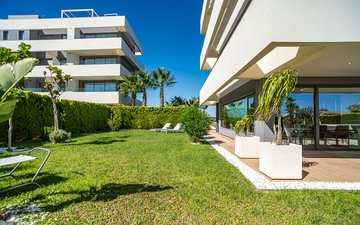 Property slide 44