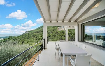 Property slide 17
