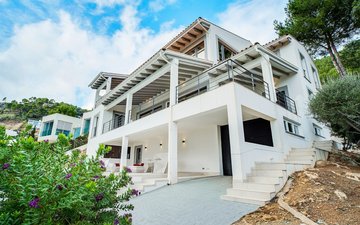 Property slide 14