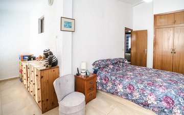 Property slide 22
