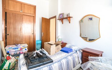 Property slide 17