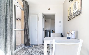 Property slide 25