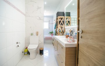 Property slide 22