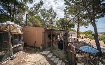Property slide 28