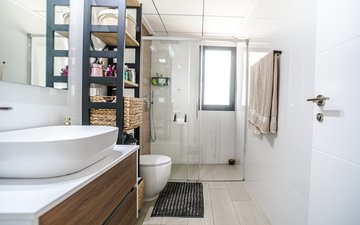 Property slide 20