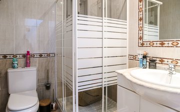 Property slide 16