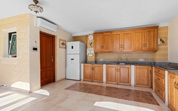 Property slide 14