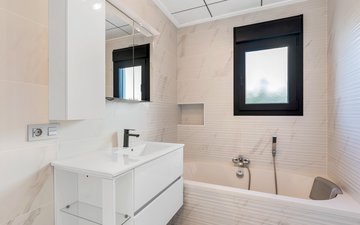 Property slide 21