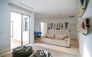 Property slide 25