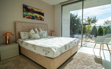 Property slide 31