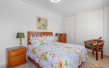 Property slide 32