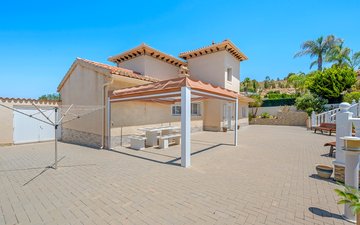 Property slide 16