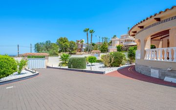 Property slide 18