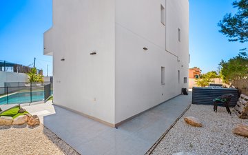 Property slide 14
