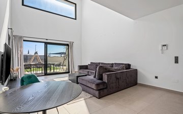 Property slide 25