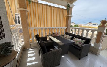 Property slide 32