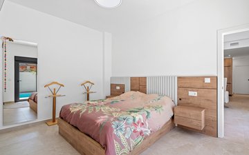Property slide 16