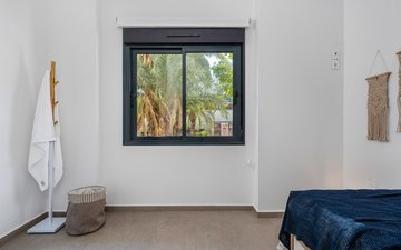 Property slide 25