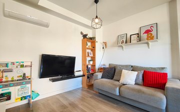 Property slide 18