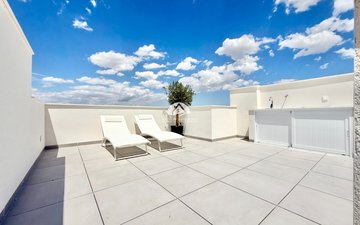Property slide 32