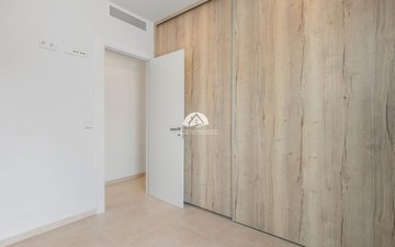 Property slide 48
