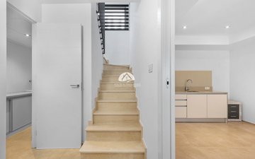 Property slide 40