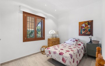 Property slide 40