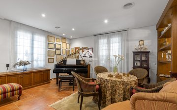 Property slide 25