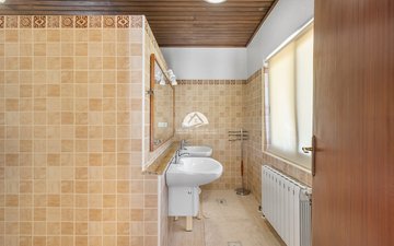 Property slide 25