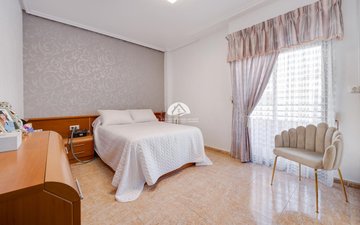 Property slide 32