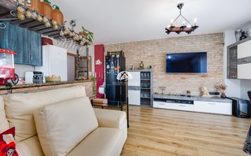 Property slide 18