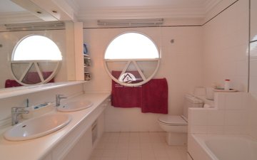Property slide 25