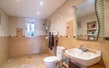 Property slide 20