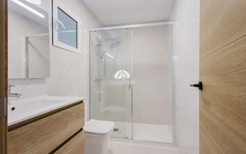 Property slide 32