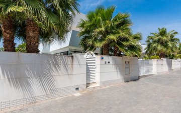Property slide 39