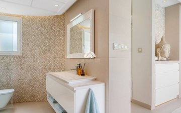 Property slide 48